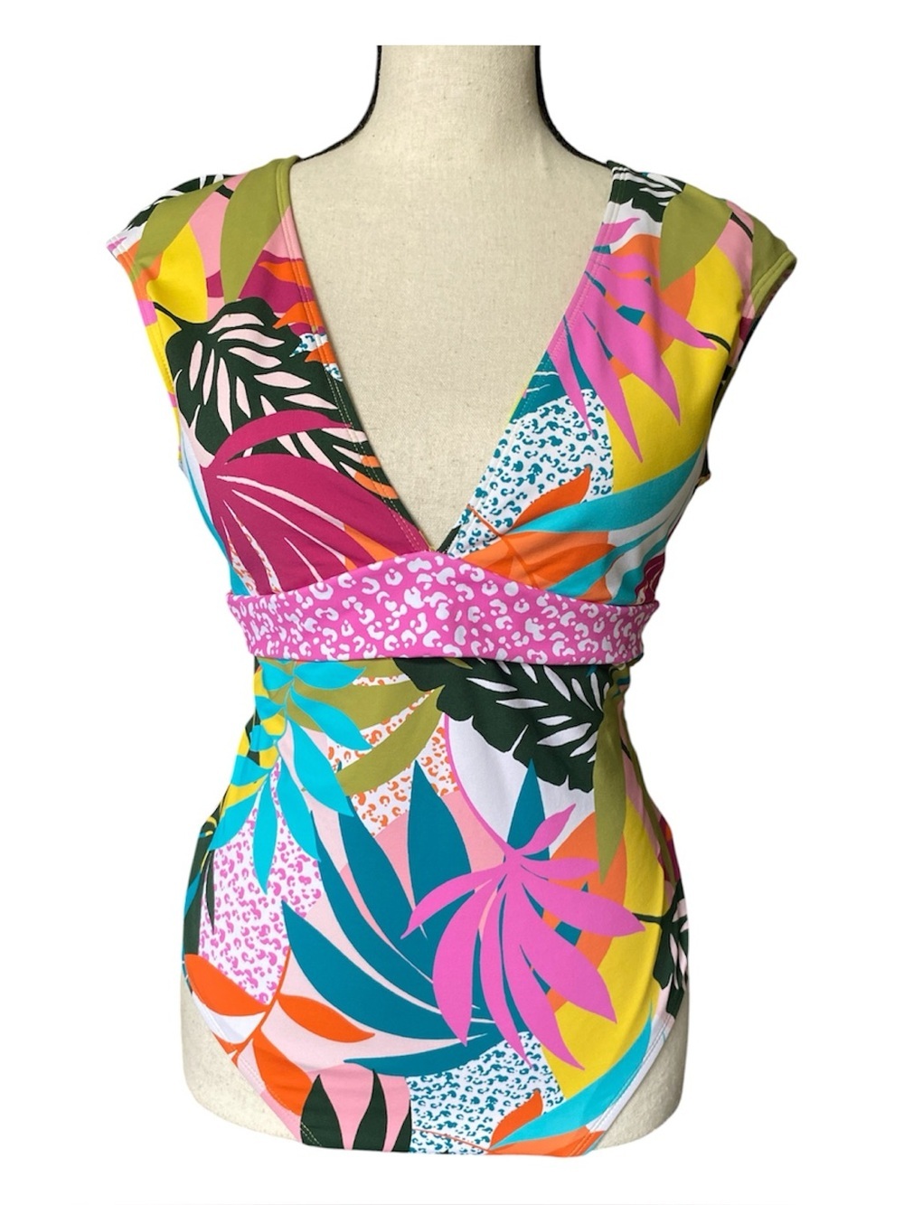 Bleu Rod Beattie Tropical One Piece Swimsuit Size 6 Bright Floral V-Neck